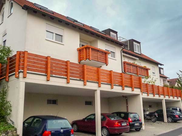 Holzgeländer mit Massivholzpfosten